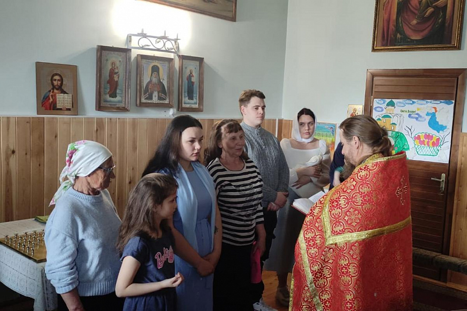 В Зауралье «Мобильный центр гуманитарной помощи» Курганской епархии совершил очередной выезд в село