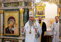 В частоозерском храме состоялась архиерейская Литургия