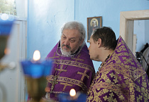 В родительскую субботу митрополит Даниил совершил Литургию и панихиду