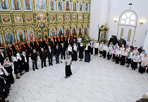 В Свято-Троицком соборе Кургана прозвучали рождественские песнопения