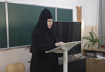Монашествующие Курганской митрополии провели региональный этап Рождественских чтений