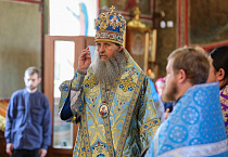 В день Почаевской иконы Божией Матери митрополит Даниил совершил Литургию в главном храме Кургана