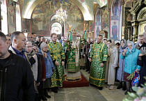 Митрополит Даниил в праздник Входа Господня в Иерусалим освятил вербы в Александро-Невском соборе