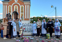 В курганском храме провели противоабортную акцию "Они могли бы пойти в школу"