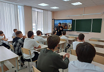 Священник провёл урок нравственности в Половинской школе