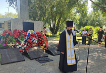 Панихиды по усопшим в Великой Отечественной войне прошли в Половинском округе