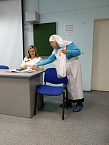 В Кургане сёстры милосердия поздравили младший медперсонал областной больницы
