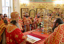 В Кургане митрополит Даниил возглавил Литургию в день своего тезоименитства
