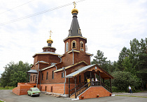 Архиерейская Литургия состоялась в храме села Лесниково