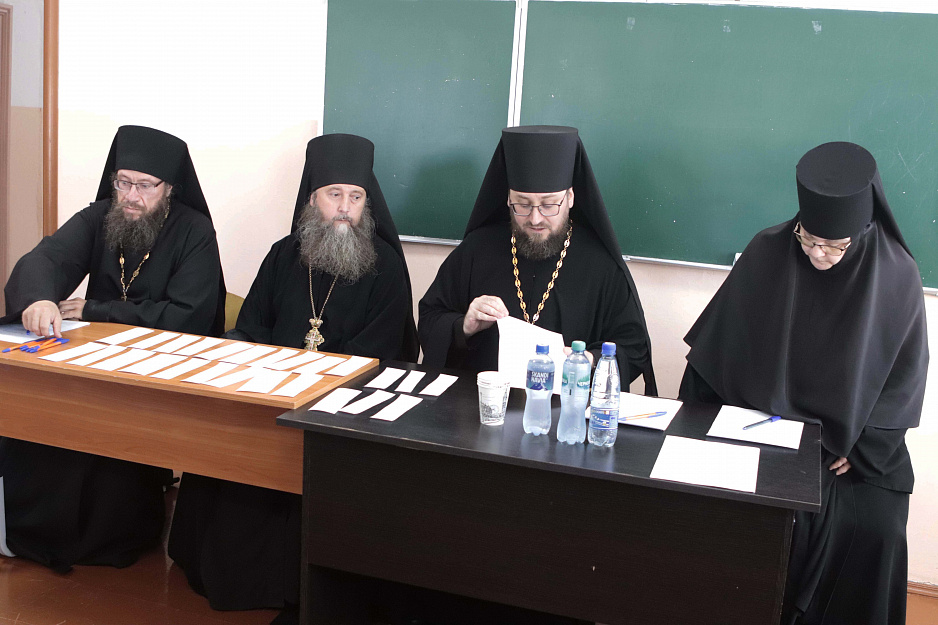 Члены Межведомственной комиссии по вопросам образования монашествующих посетили Курганскую митрополию