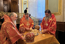Митрополит Даниил сослужил Святейшему Патриарху Кириллу в день его тезоименитства