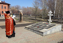 В Кургане отслужена панихида по почившим от взрыва на Чернобыльской АЭС