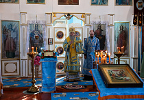В Никольском храме села Гладковское состоялась архиерейская Литургия