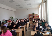 Сотрудник миссионерского отдела Курганской епархии провела урок у студентов КГК