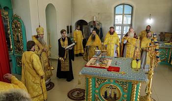 Литургия в день Успения прав. Анны, матери Пресвятой Богородицы