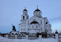 В частоозерском храме состоялась архиерейская Литургия