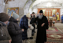 В старинном храме села Усть-Суерское два архиерея совершили Литургию