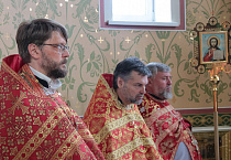 В Светлый понедельник митрополит Даниил совершил Литургию в Троицком соборе Кургана