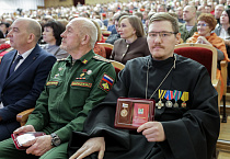 Священникам вручили награды на праздновании 83-летия Курганской области