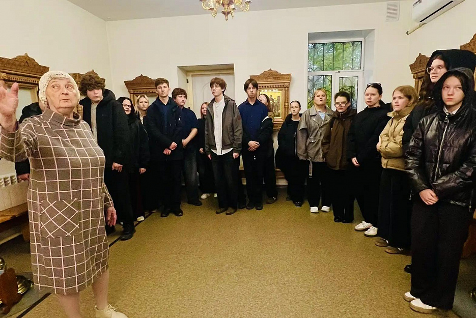 В Кургане школьники-экскурсанты узнали, что такое храм