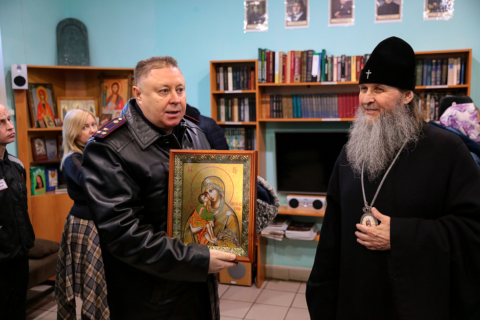Митрополит Даниил в Святки посетил курганских осужденных