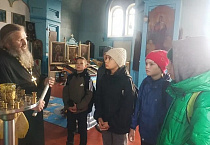 Юные участники краеведческого клуба побывали в храме села Гладковское