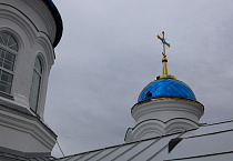 Митрополит Даниил возглавил праздничную Литургию в Верх-Теченской обители