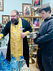 В медицинских учреждениях Кургана освятили воду к празднику Крещения