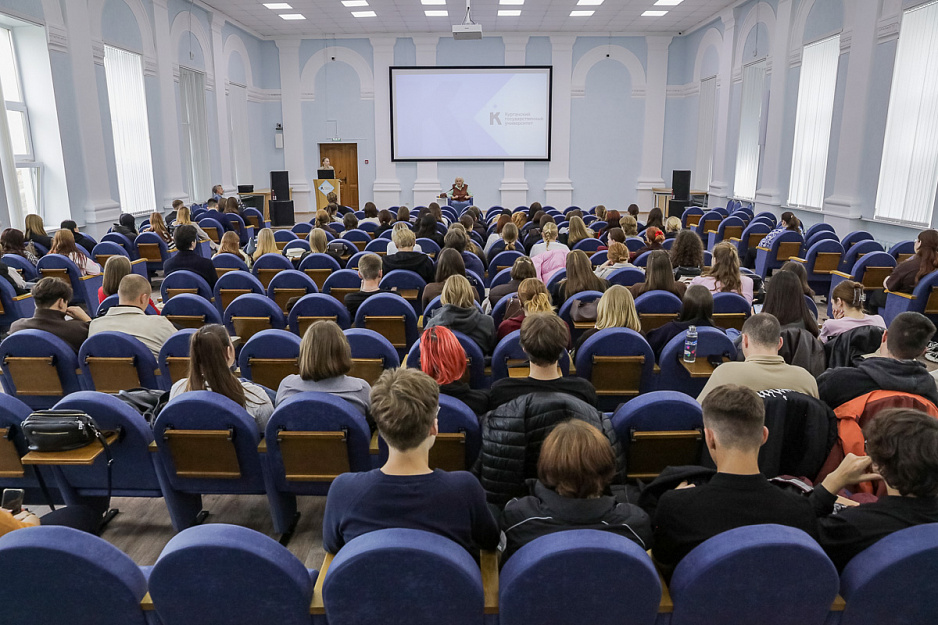 Православный психолог Ирина Медведева выступила перед курганскими студентами-педагогами