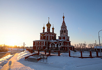 Митрополит Даниил совершил Литургию в Богоявленском соборе города Кургана