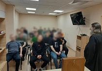 Руководитель тюремного отдела Курганской епархии совершил молебен для осуждённых сотрудников Курганприбора
