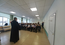 В Зауралье священник провёл со школьниками патриотический урок