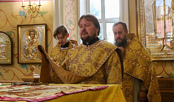 Литургия в день памяти свт. Агафангела исп., митр. Ярославского