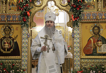 В Рождественский сочельник митрополит Даниил совершил Литургию в кафедральном соборе Кургана