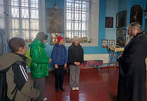 Юные участники краеведческого клуба побывали в храме села Гладковское