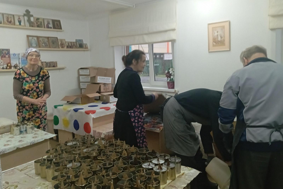 В Кургане  Покровский приход отправил очередную  посылку  бойцам СВО