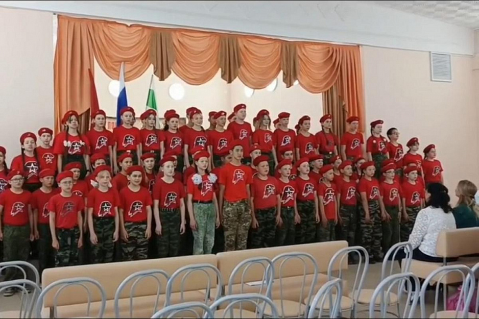 Священник принял участие в посвящении юнармейцев в селе Половинное