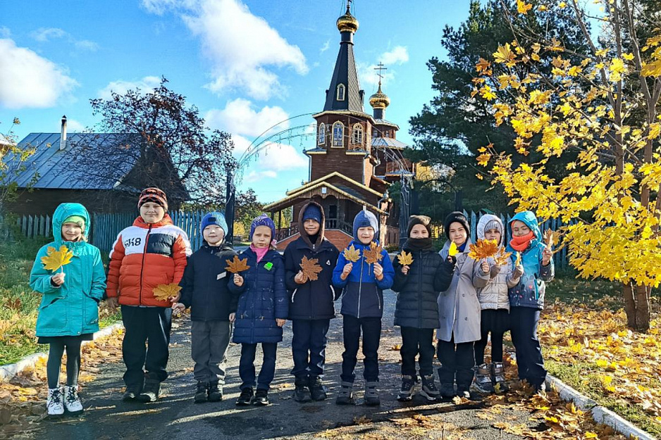 Первоклашки Лесниковского лицея посетили храм Сергия Радонежского