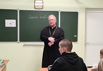 Насельники Чимеевского мужского монастыря провели беседы о церковно-государственном празднике