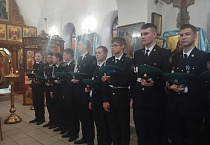 Курганские школьники посетили Пантелеимоновский храм