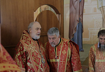 В Верхтеченской обители митрополит Даниил возглавил пасхальную Литургию
