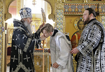 В Курганском кафедральном соборе впервые три архиерея совершили Литургию Преждеосвященных Даров