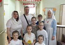 В Кургане дети подарили радость жильцам Лесниковского дома-интерната