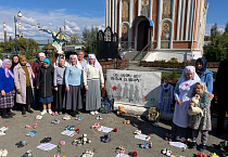 Акция «Они могли бы пойти в школу» прошла в курганском храме