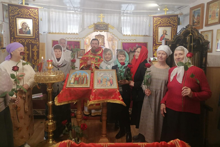 В варгашинском храме отметили праздник жен-мироносиц