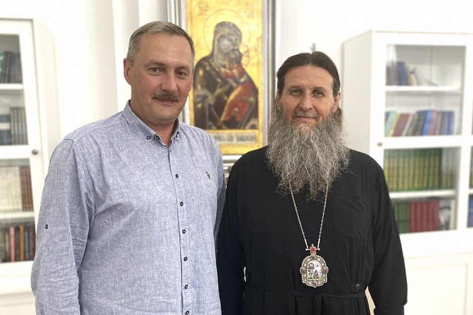Курганскую епархию посетил экс-глава Архангельска с семьей