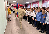 В Зауралье священник наградил участников конкурса «Пасхальное чудо»