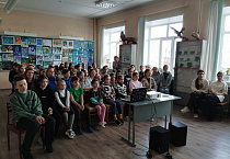 Юные художники города Шадринска посмотрели фильм о преподобном Далмате Исетском