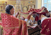 Митрополит Даниил совершил Литургию в кафедральном соборе Кургана в день отдания Пасхи