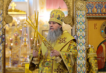 Митрополит Даниил совершил раннюю воскресную Литургию